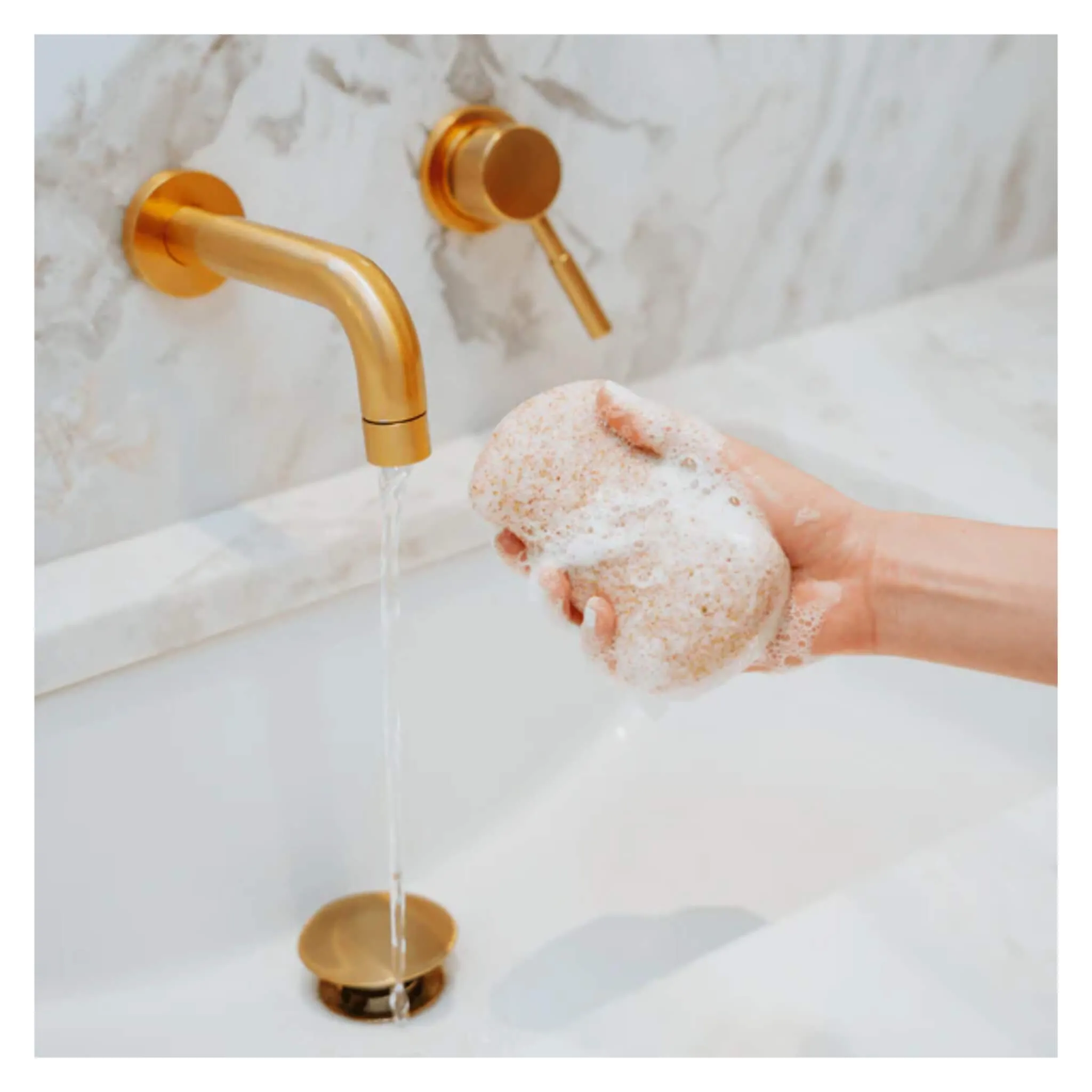 Konjac Walnut Exfoliating Body Sponge