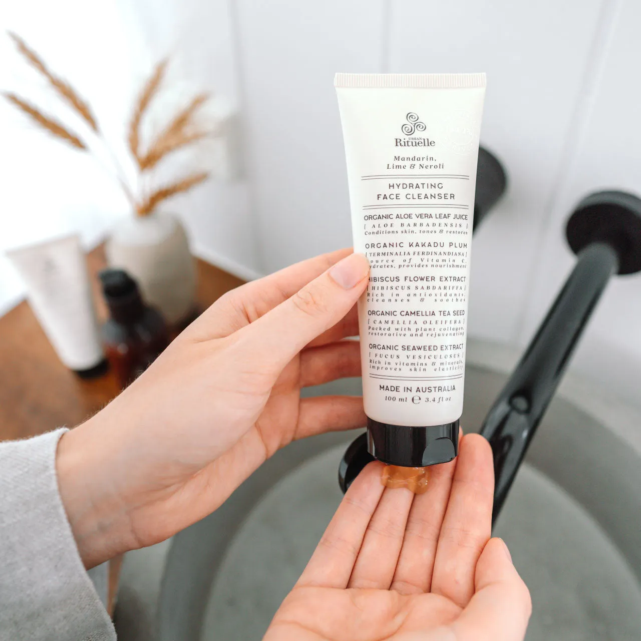 Natural Remedy - Mandarin, Lime & Neroli Hydrating Face Cleanser